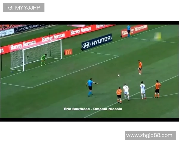 足球明星挑战脚踢台球精彩瞬间集锦让你大开眼界的趣味对决