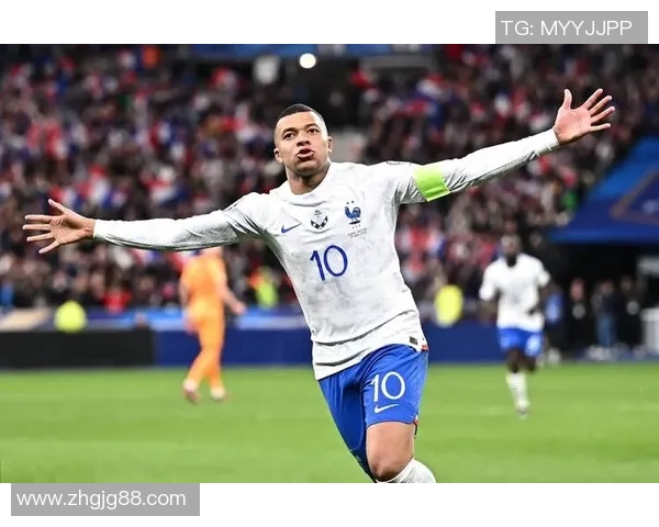 足球明星贝斯基的魅力与成就全解析,帅气外表与球场风采兼具 足球明星贝斯基的魅力与成就全解析,帅气外表与球场风采兼具